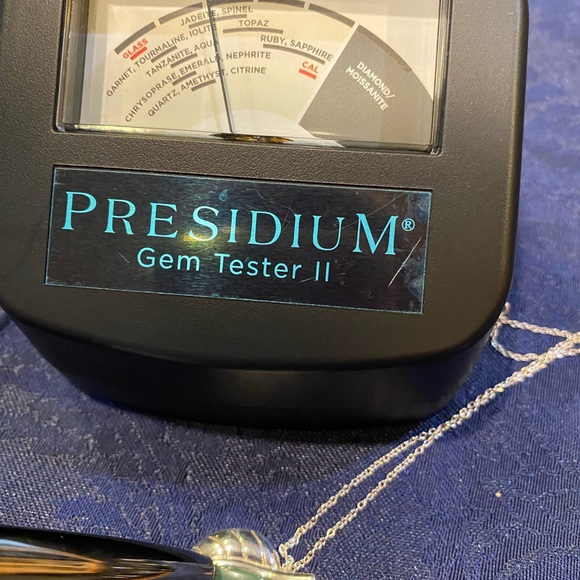 Sterling Silver 925 Jadeite Jade Leaf Pendant 19.5" Chain Necklace - Picture 2 of 15